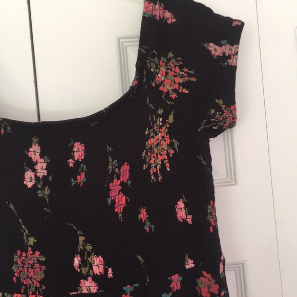 Floral maxi dress from Express - Picture 3 of 8